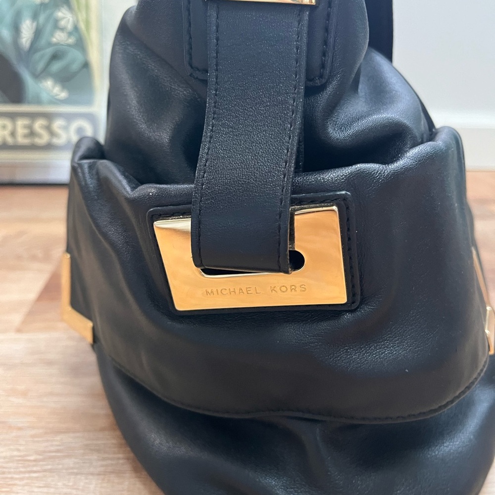 Authentic Michael Kors Beverly Bag - image 4